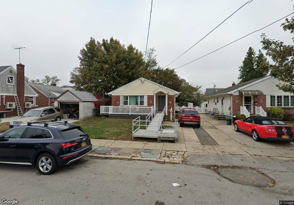 17 Berry St, Valley Stream, NY 11580 - photo 1