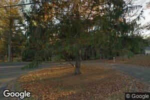 17 Studio Ln, Norwalk, CT 06850