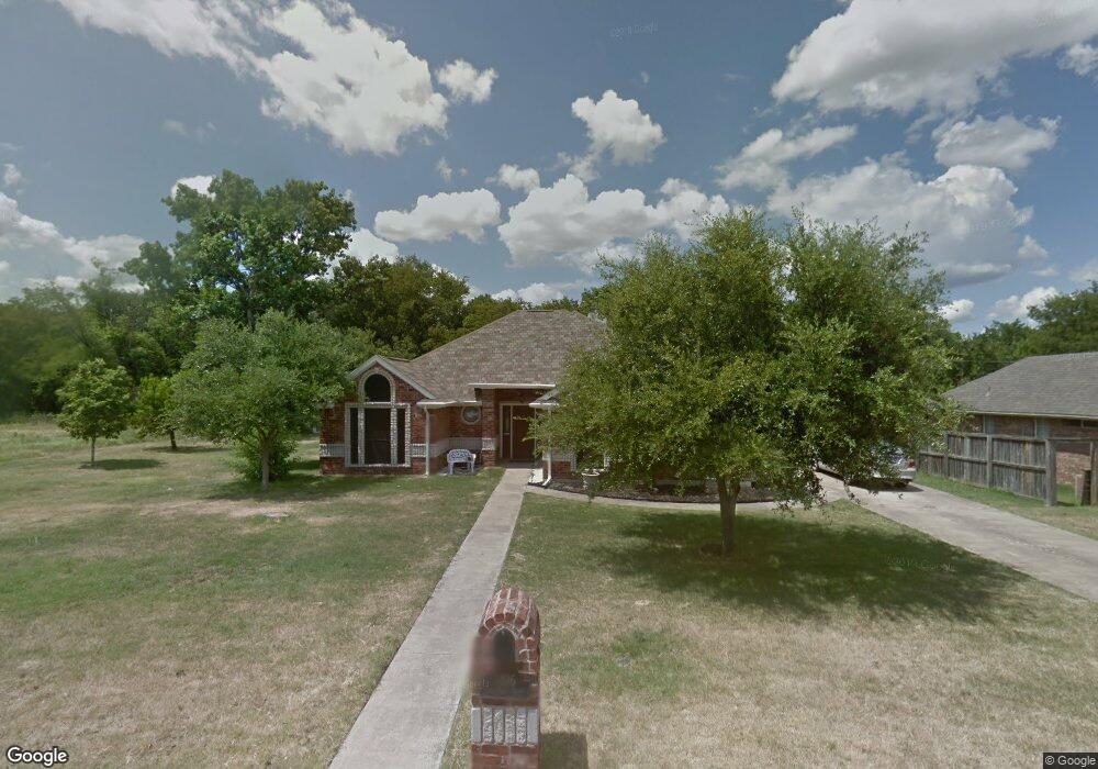 1006 Crestwood Dr, Cleburne, TX 76033 - photo 1