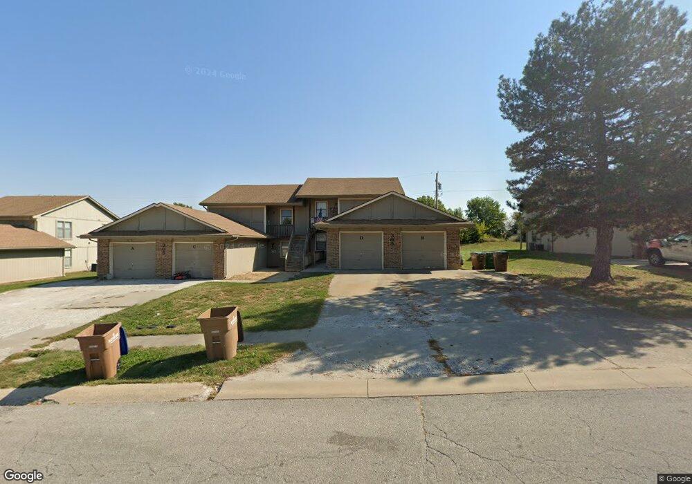 305 Sky Vue Dr, Raymore, MO 64083 - photo 1