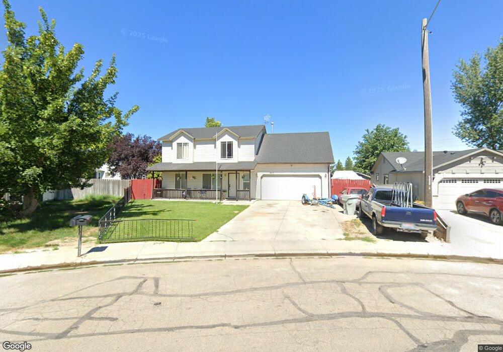 1613 S Woodland Dr, Nampa, ID 83686 - photo 1