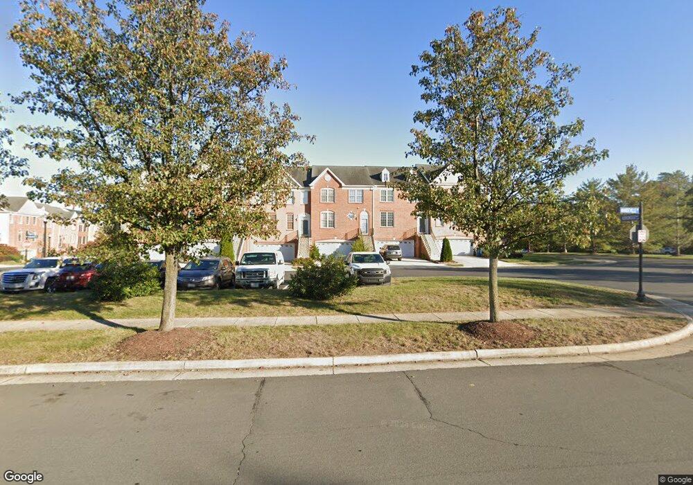 25931 Kirkwood Square, Chantilly, VA 20152 - photo 1