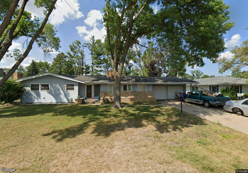 3124 Terry Dr SE, Cedar Rapids, IA 52403 - photo 1