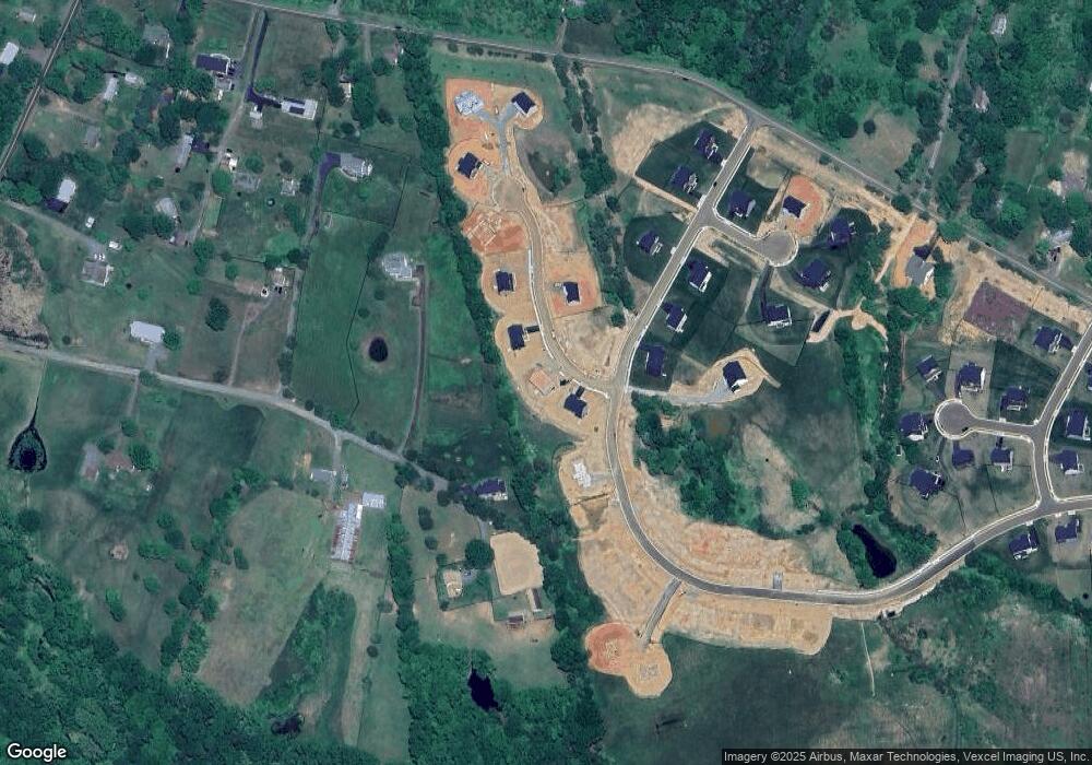 6718 Highlander Ct, Warrenton, VA 20187 - photo 1