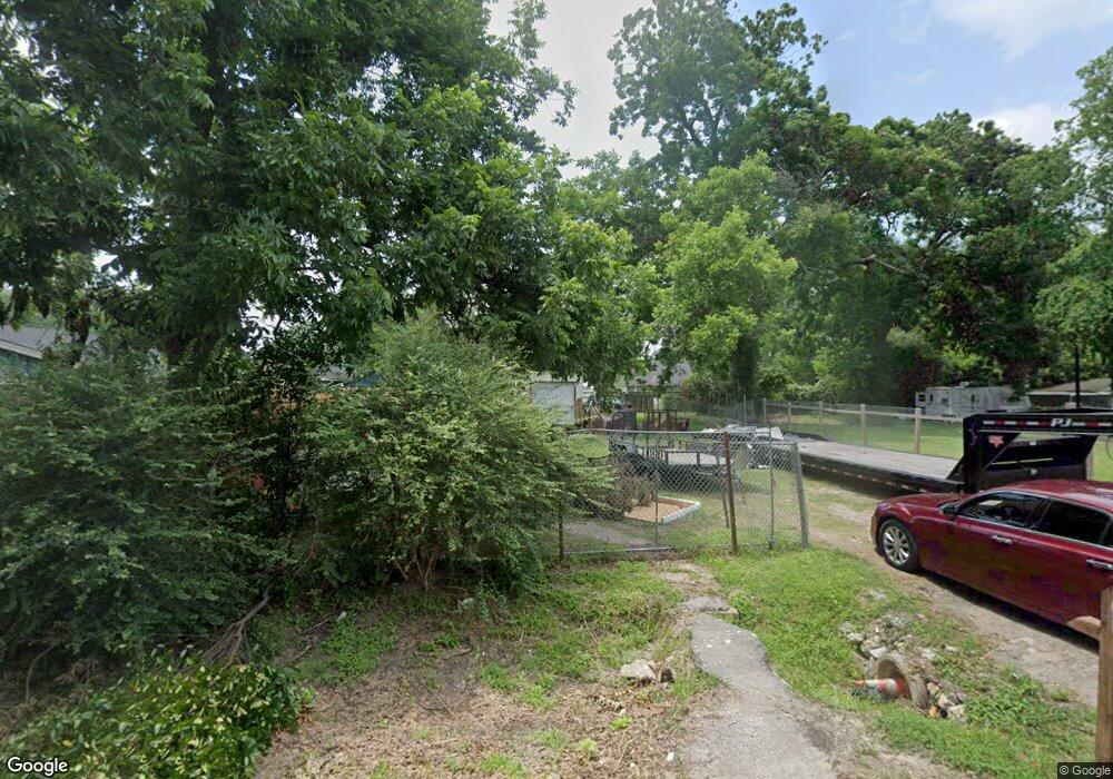 946 Ringold St, Houston, TX 77088 - photo 1