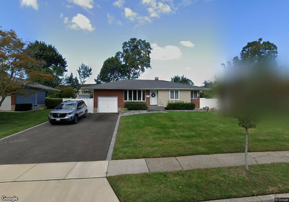 49 Rita Crescent, ComMacK, NY 11725 - photo 1