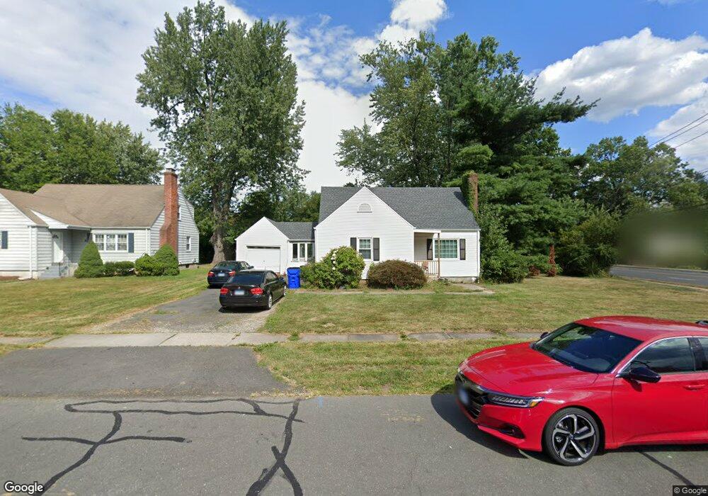 4 Seneca Rd, West Hartford, CT 06117 - photo 1