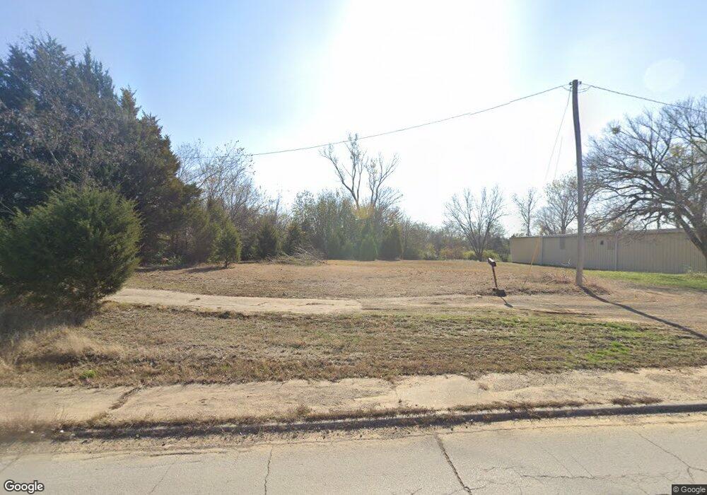 703 E Frisco Ave, Henryetta, OK 74437 - photo 1