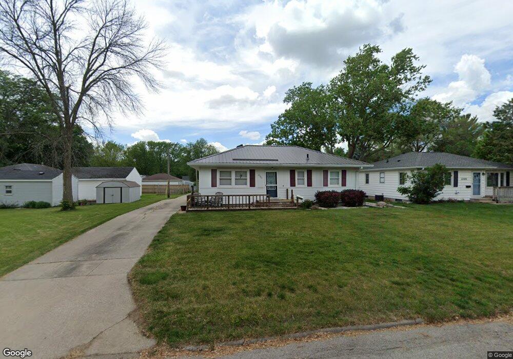 2307 Victory Dr, Cedar Falls, IA 50613 - photo 1