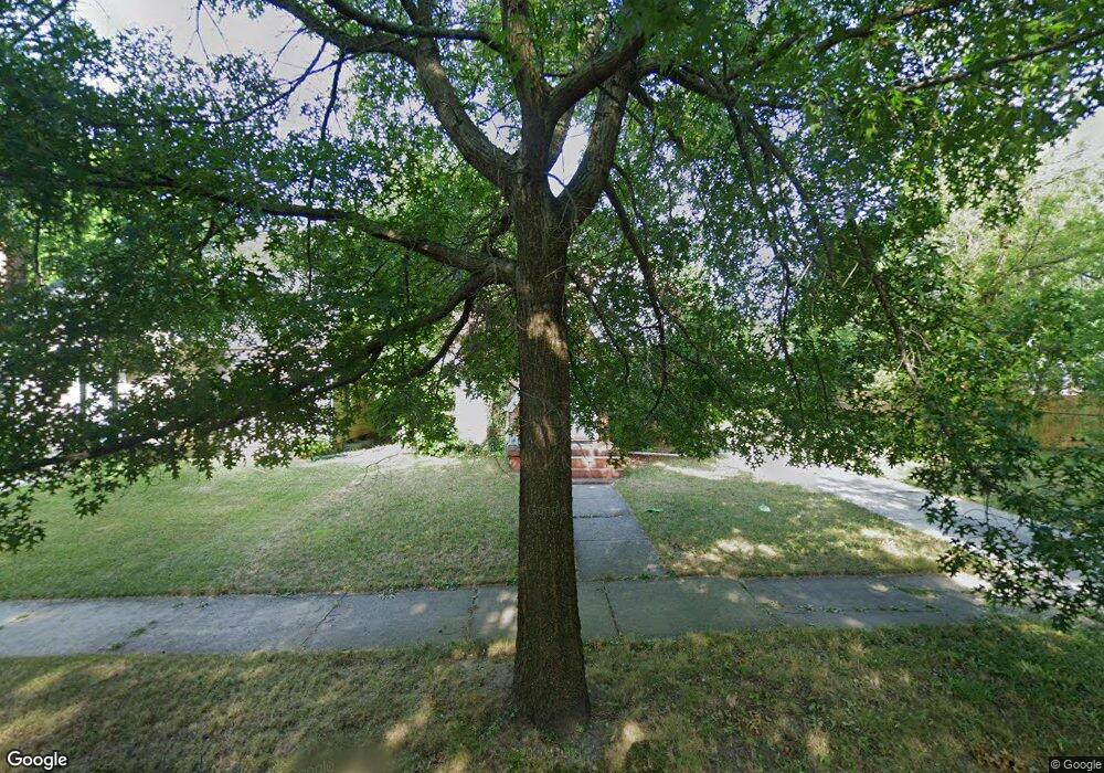 911 Cleo St, Lansing, MI 48915 - photo 1