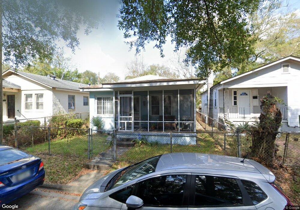630 W 47th St, Savannah, GA 31405 - photo 1