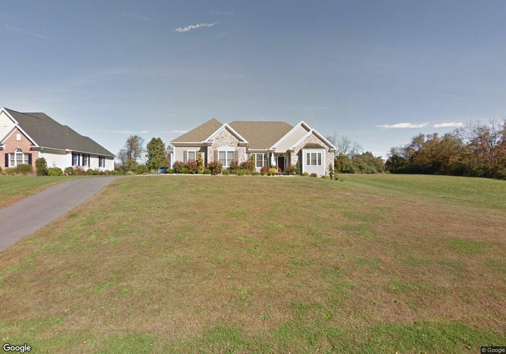 664 Springhouse Dr, Lewisburg, PA 17837 - photo 1