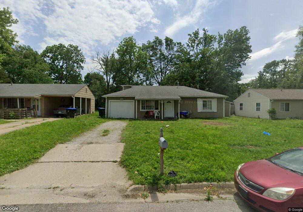 1321 SW Armagh St, Topeka, KS 66611 - photo 1