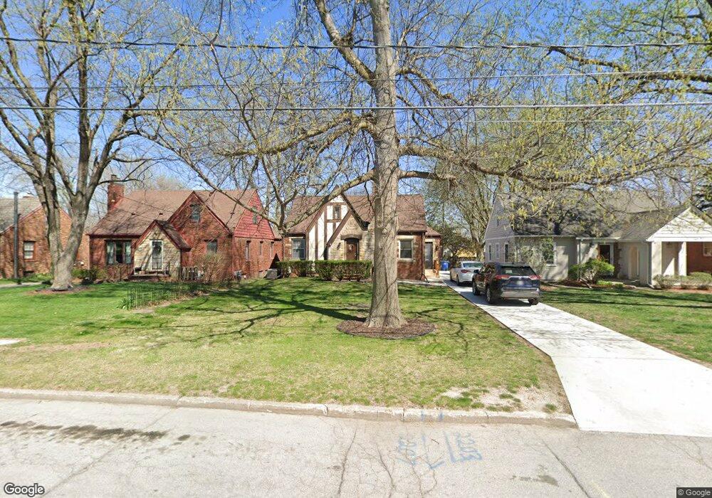 2207 34th St, Des Moines, IA 50310 - photo 1