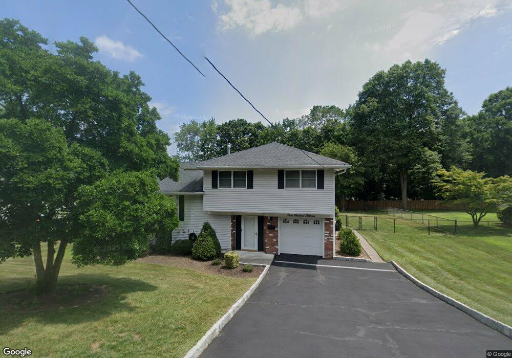 413 Briarwood Ln, Northvale, NJ 07647 - photo 1