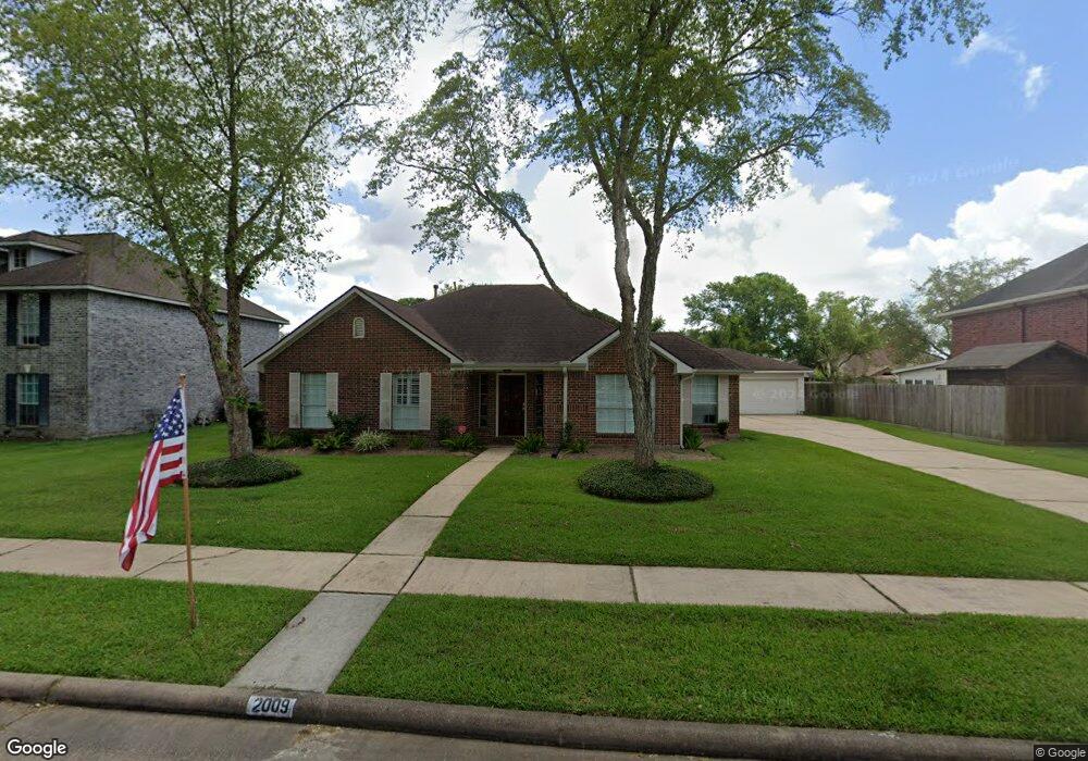 2009 Stapleton Dr, Friendswood, TX 77546 - photo 1