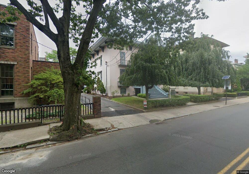 584 Chapel St unit 1 Garden, New Haven, CT 06511 - photo 1