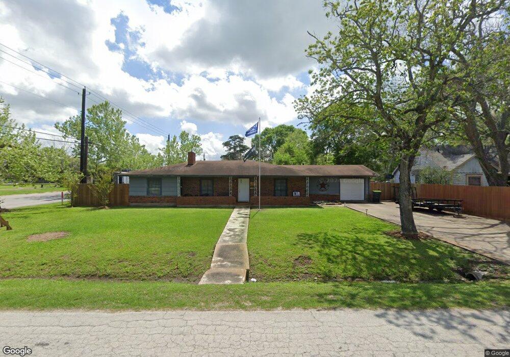 3020 5th St, Bay City, TX 77414 - photo 1