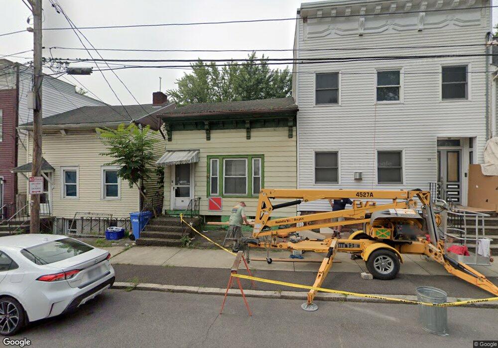 18 Mohawk St, Albany, NY 12204 - photo 1