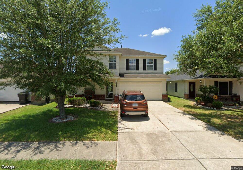 10342 Kinsdale Crossing Ln, Houston, TX 77075 - photo 1