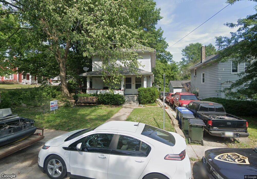 2001 1/2 Carey Ave unit 2, Davenport, IA 52803 - photo 1