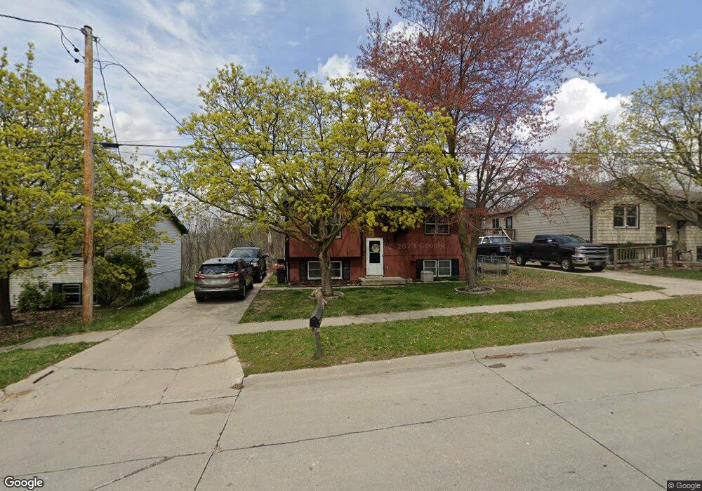 544 S 13th Ave E, Newton, IA 50208 - photo 1