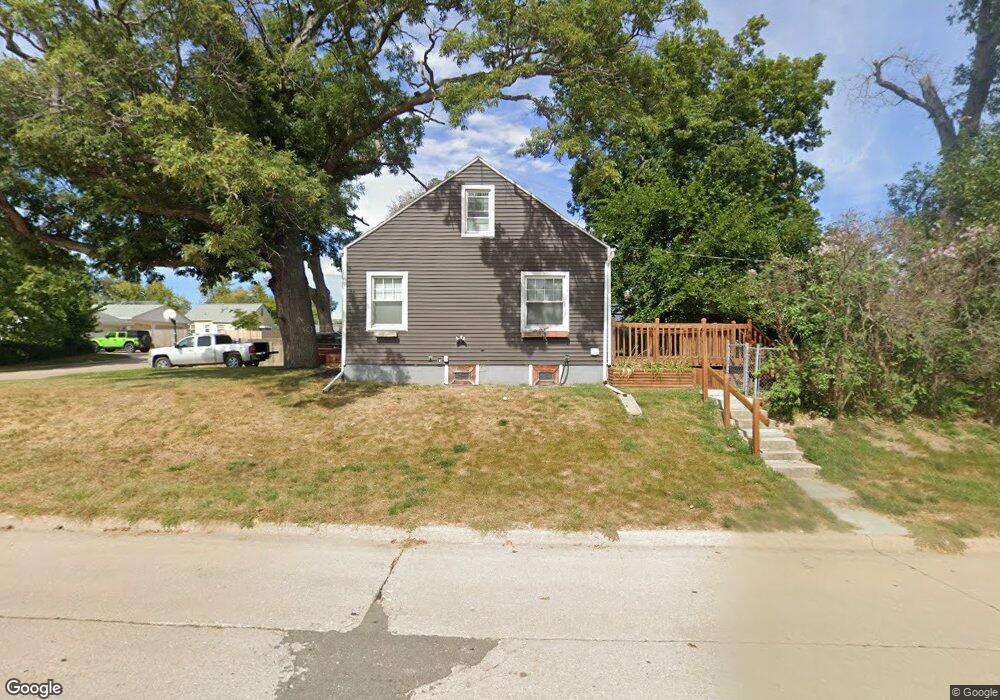 658 Knoll St SE, Cedar Rapids, IA 52403 - photo 1