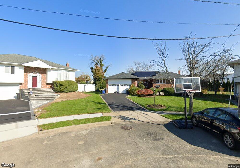 359 Green Ct, Oceanside, NY 11572 - photo 1