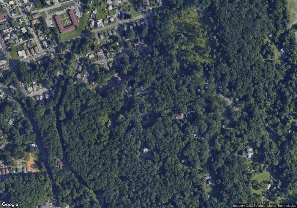 207 Mountain Park Rd, Allentown, PA 18103 - photo 1