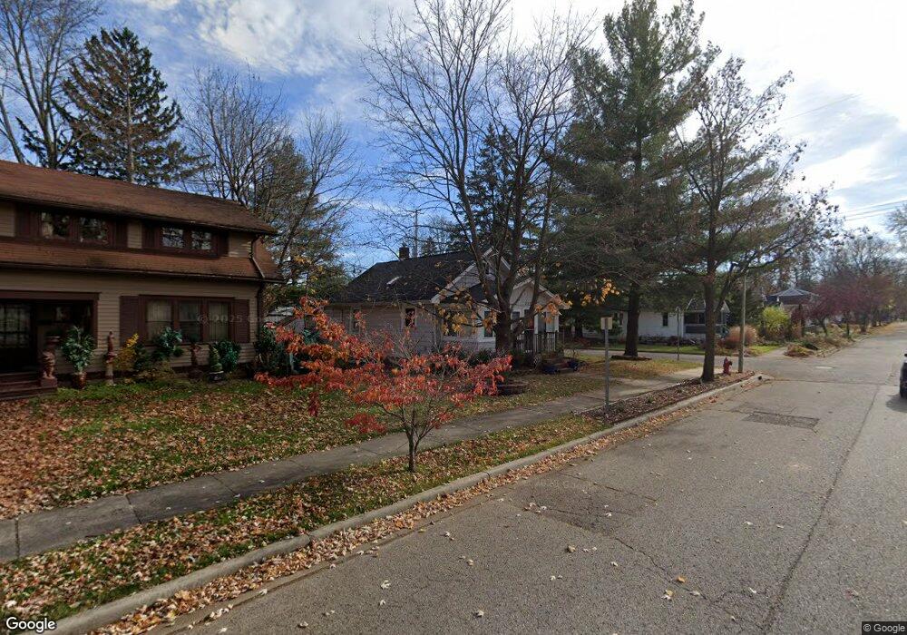 2215 Clifton Ave, Lansing, MI 48910 - photo 1