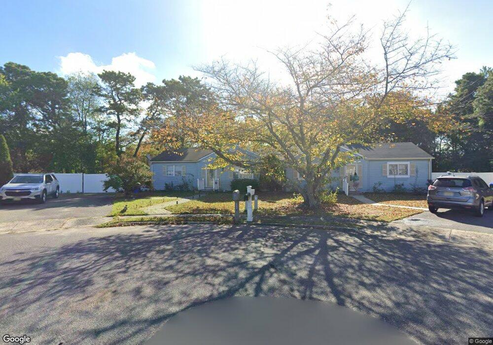 529 Tinsmith Ct, Toms River, NJ 08753 - photo 1