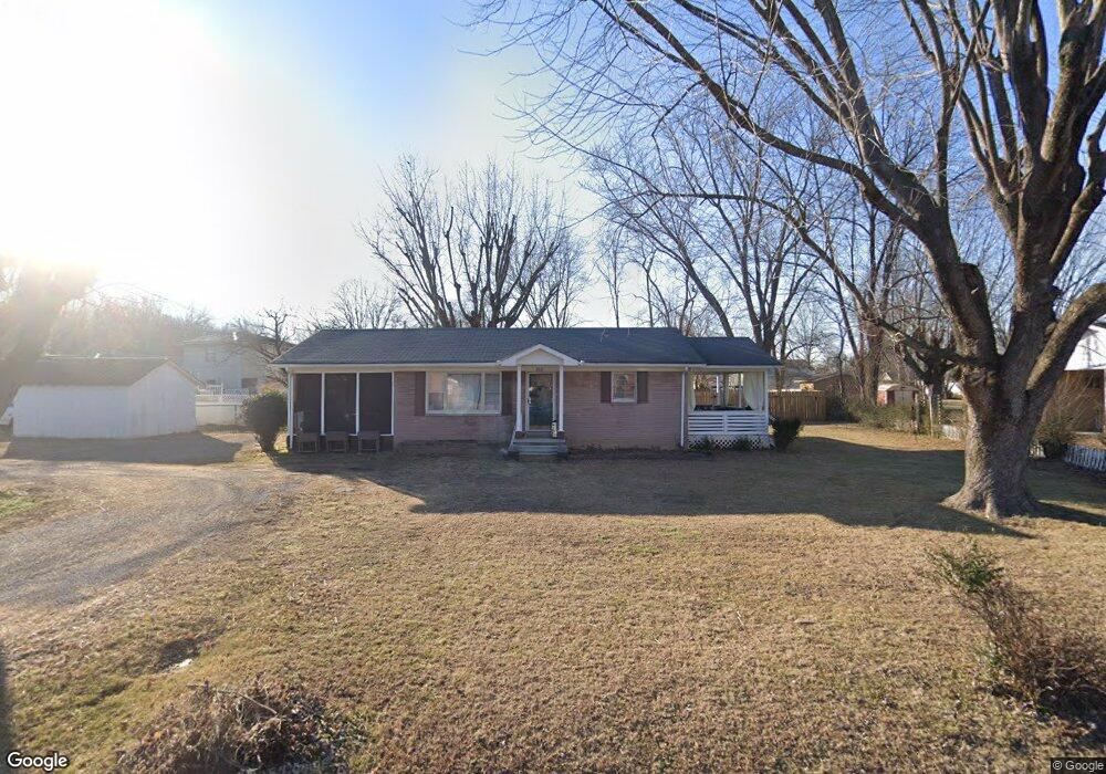202 Robin Dr, Portland, TN 37148 - photo 1