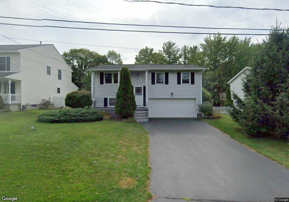 14 Red Oak Dr, Schenectady, NY 12302 - photo 1