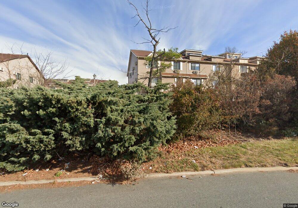 108 Lamped Loop unit 76, Staten Island, NY 10314 - photo 1