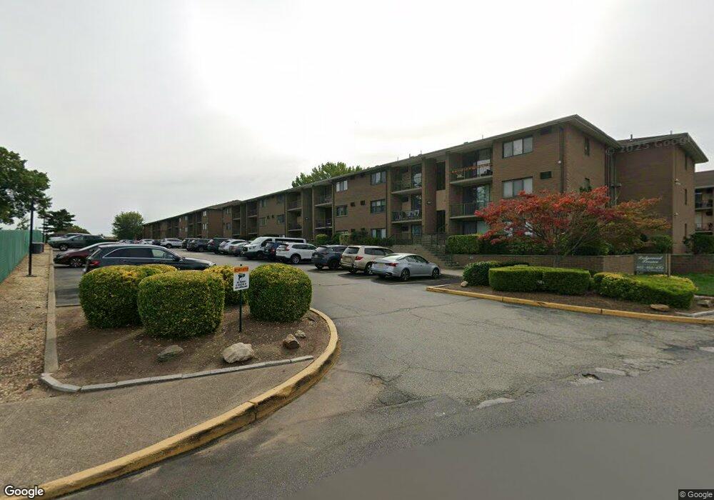 462 Liberty St unit 103, Little Ferry, NJ 07643 - photo 1