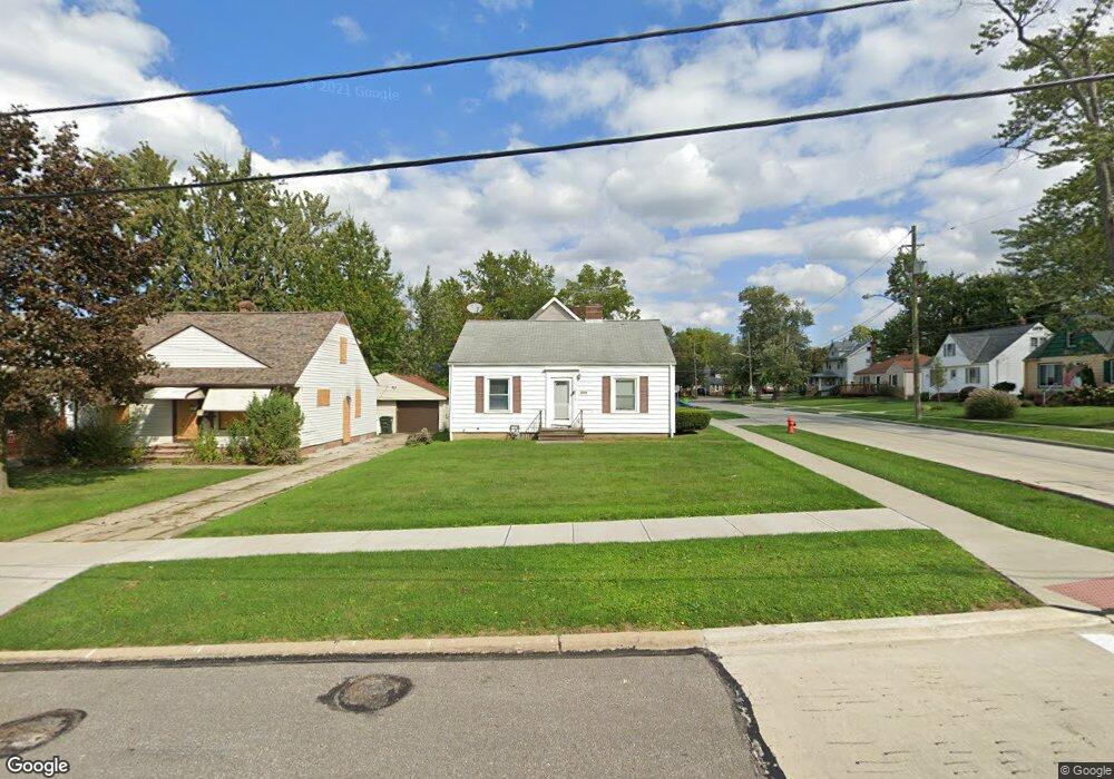 1839 Maple St, Wickliffe, OH 44092 - photo 1