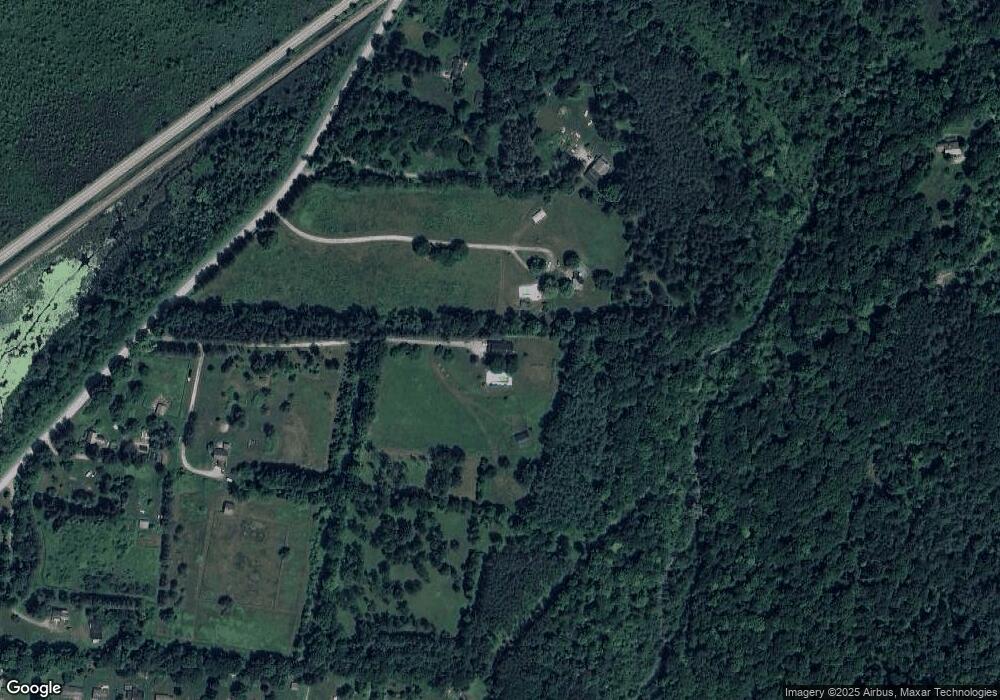 255 Paran Rd, North Bennington, VT 05257 - photo 1