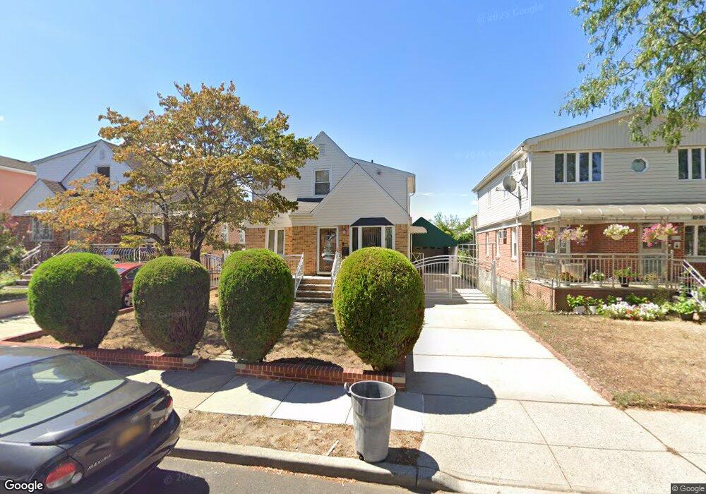 8328 258th St, Glen Oaks, NY 11004 - photo 1