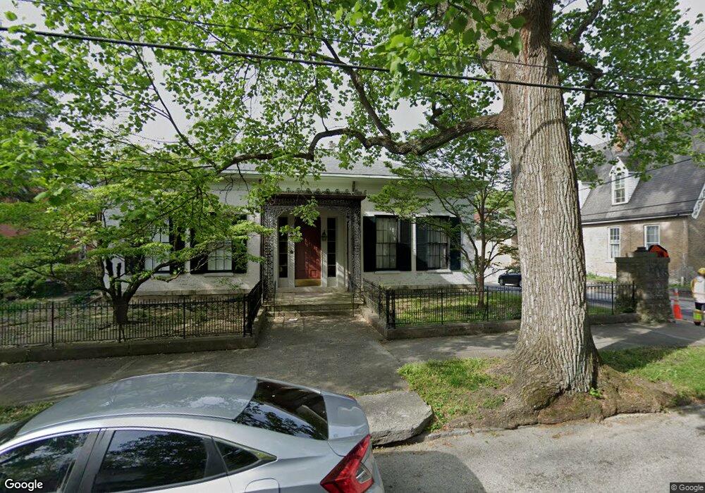 407 Wapping St, Frankfort, KY 40601 - photo 1