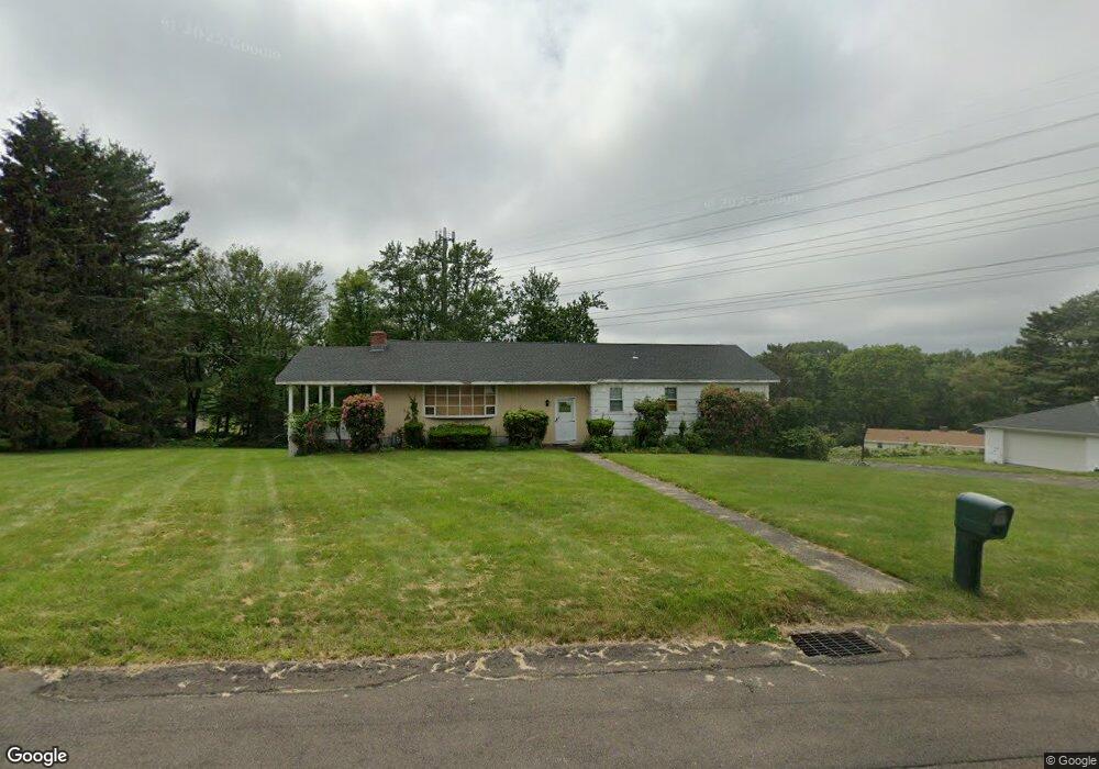 602 Harborview Rd, Orange, CT 06477 - photo 1