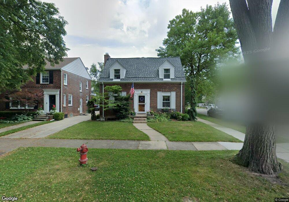 452 Cloverly Rd, Grosse Pointe Farms, MI 48236 - photo 1