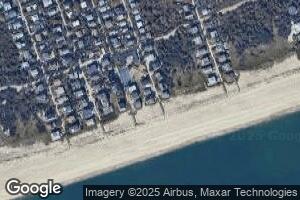 32 Pine St, Bay Shore, NY 11706