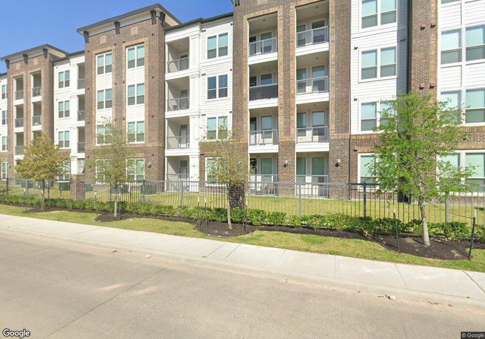 4828 N Shepherd Dr, Houston, TX 77018 - photo 1