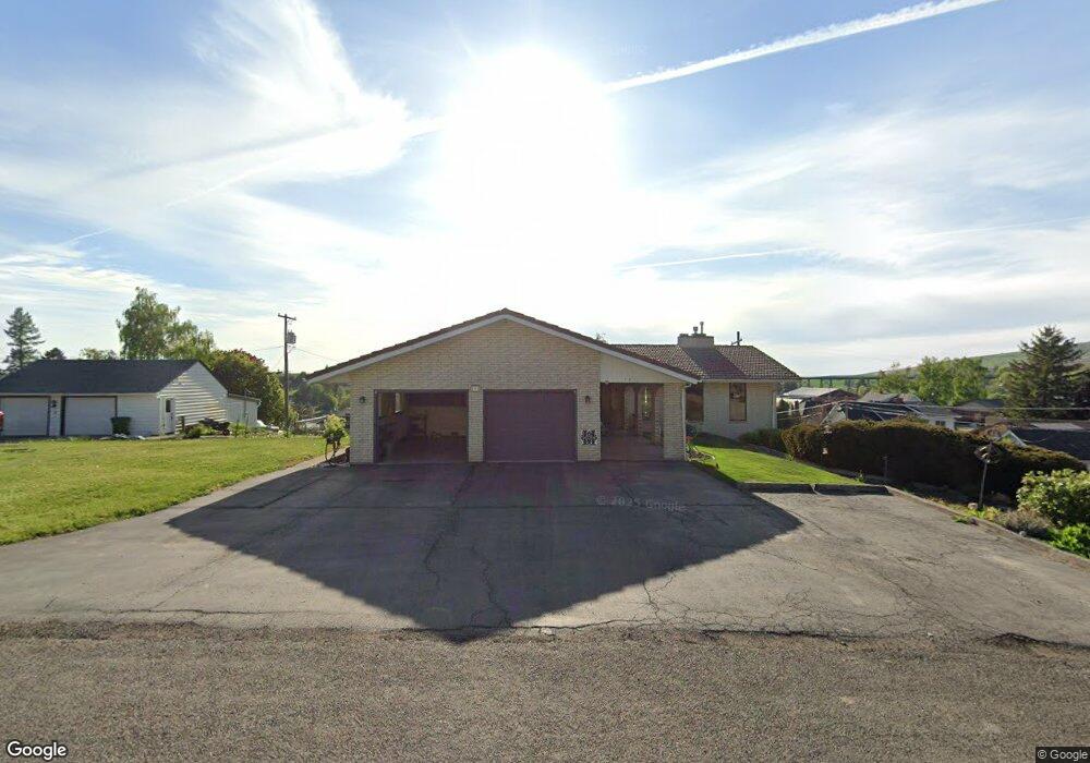 101 S Howard St, Tekoa, WA 99033 - photo 1