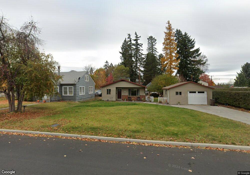 327 SW 12th St, Redmond, OR 97756 - photo 1