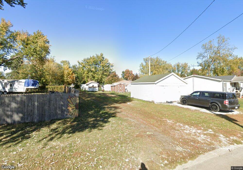 815 E 10th St N, Newton, IA 50208 - photo 1