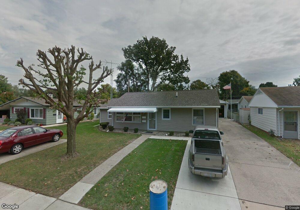 316 Park St, Mattoon, IL 61938 - photo 1