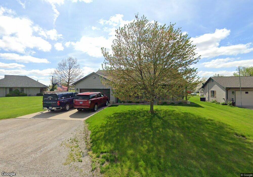 1814 N Kankakee St, Lincoln, IL 62656 - photo 1