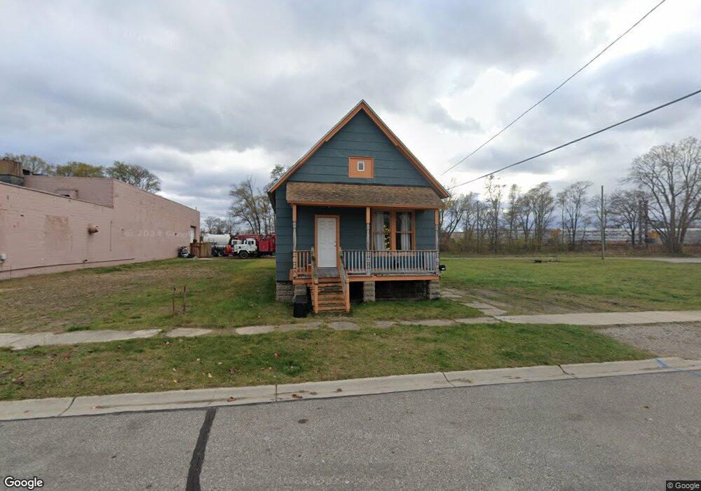 2114 Cypress St, Port Huron, MI 48060 - photo 1