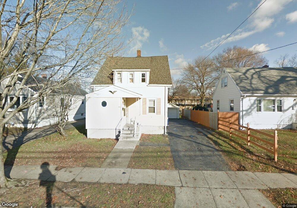 519 Sedgewick Ave, Stratford, CT 06615 - photo 1